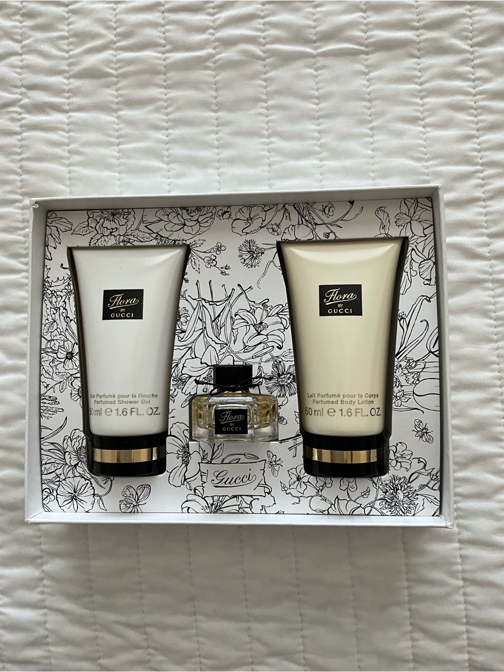 Gucci Flora Bath & Body Set with 5ml EDT Mini - Picture 2 of 4